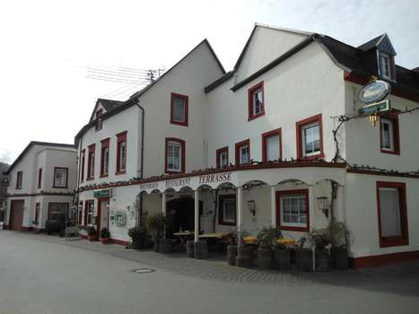 www.hotel-zum-josefshof.de