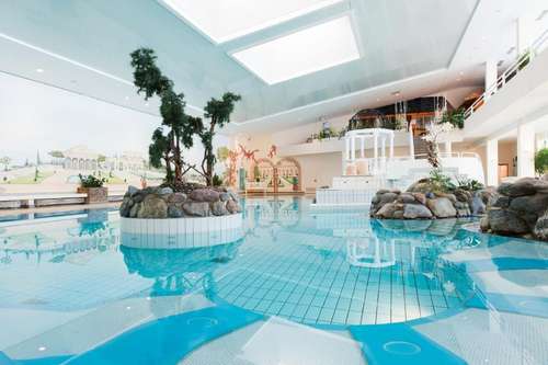 www.rhoen-park-hotel.de