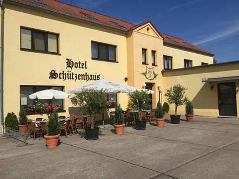 www.gasthof-schuetzenhaus.de