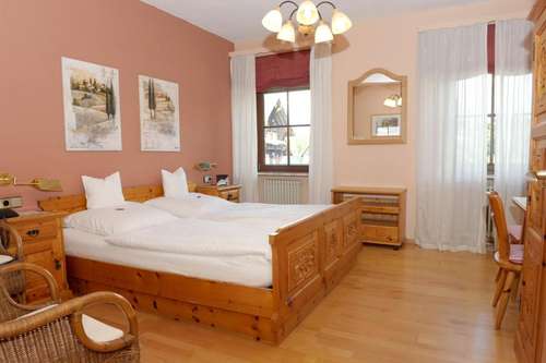 www.hotel-sarbacher.de