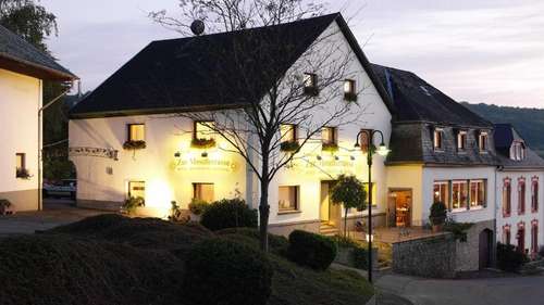 www.hotel-zur-moselterrasse.de