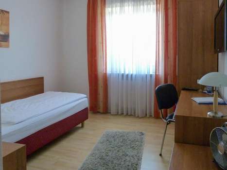 www.waldkraiburg-city-hotel.de