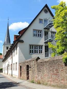 www.bildungshaus-neckarelz.de