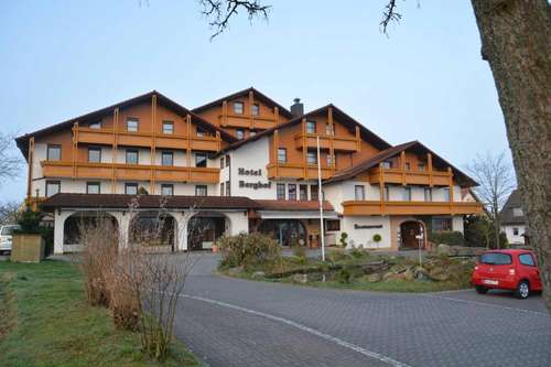 www.berghof-almendorf.de