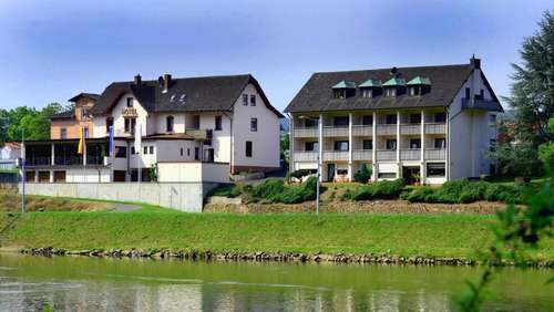 www.straubs-schoene-aussicht.de
