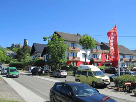 www.nuerburgring-hotel.de