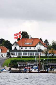 www.hoteltroense.dk