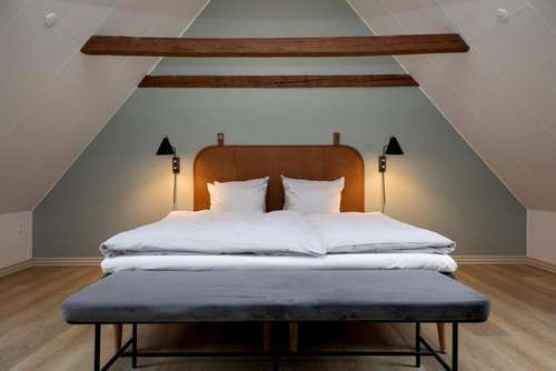 www.hotelloekkenstrand.dk