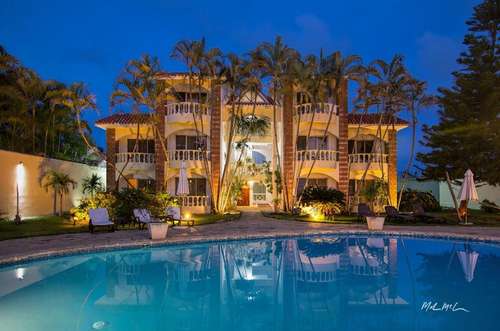 www.hotelvoramar-sosua.com