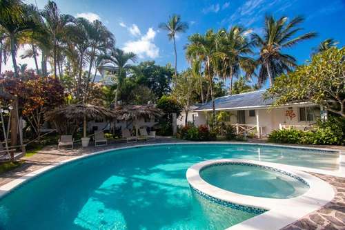 www.hotel-casanina.com