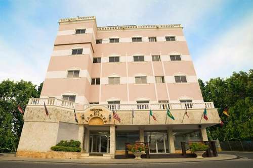 www.hotellosjardines.com.do