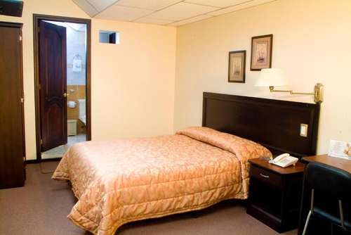 www.hotelpodocarpus.com.ec