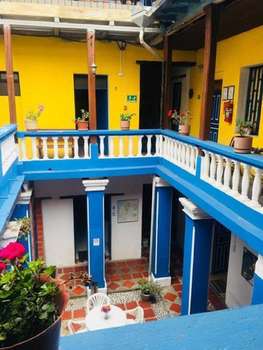 www.bluedoorhousing.com