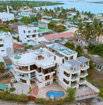 www.lalagunagalapagoshotel.com