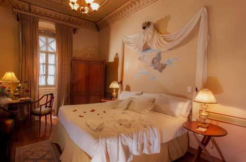 www.hotelcarvallo.com.ec
