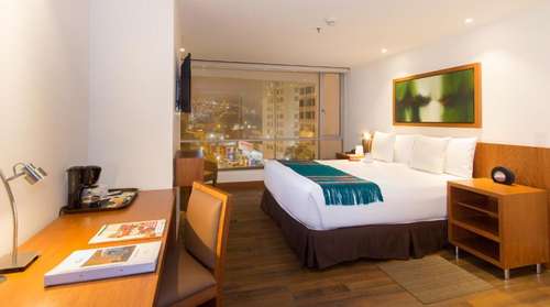 www.9dhotelquito.com