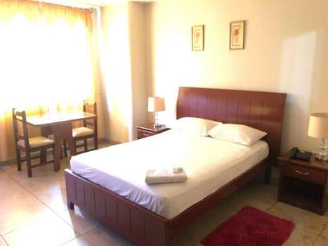 www.hotelonixgold.com
