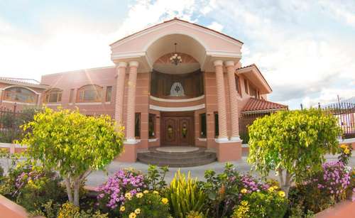 www.hotelspacasareal.com