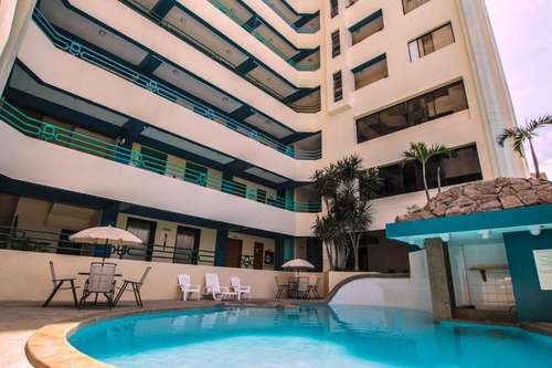 www.bluebayhotelsalinas.com