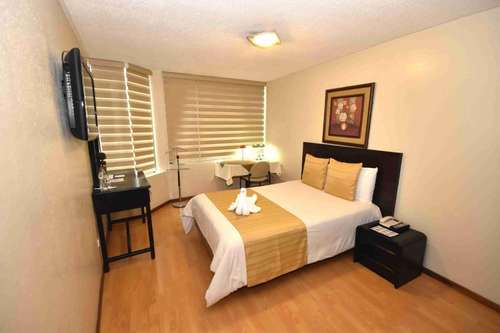 www.hotelmontecarloibarra.ec