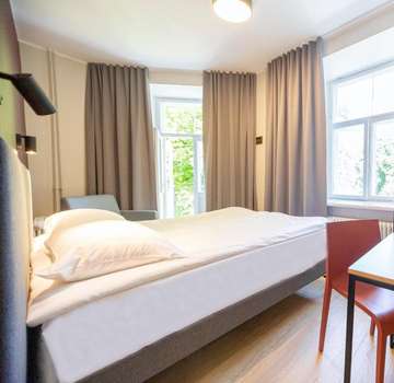 www.rijahotels.com