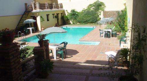 www.hotelparislanjaron.com