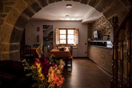 www.hoteldosaguasarribes.com