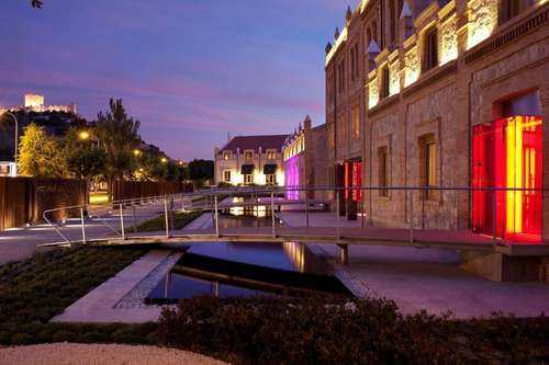 www.hotelpesquera.com