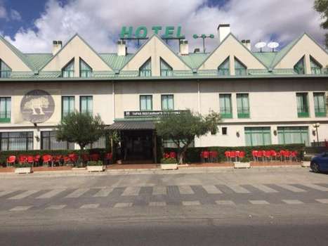 www.hotelmiralcampo.com