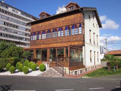 www.hotelcastillodegauzon.es