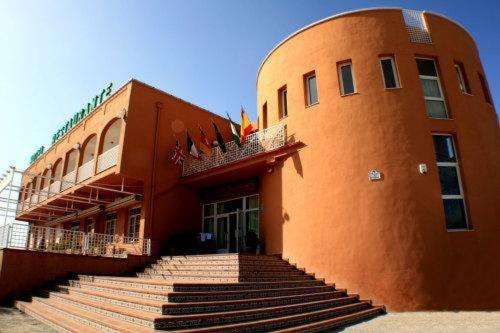 www.hotelescudodegranada.com.es