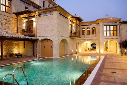 www.villadealquezar.com
