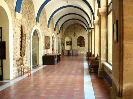 www.hotelconventomiranda.com