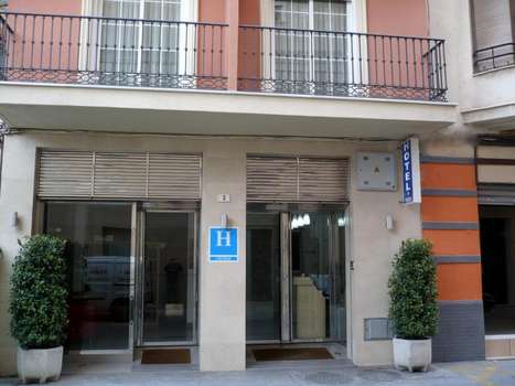 www.hoteltrebol.com