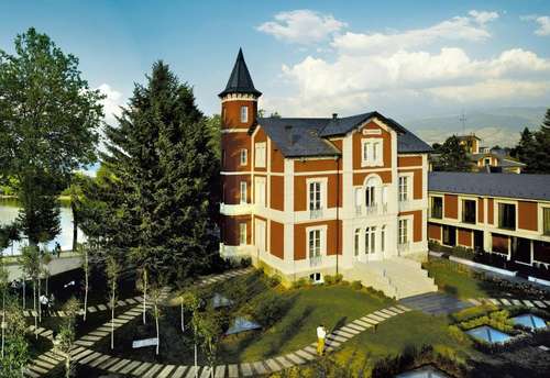 www.villapaulitahotel.com