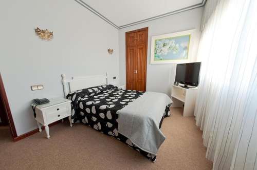 www.hotel-donpepe.com