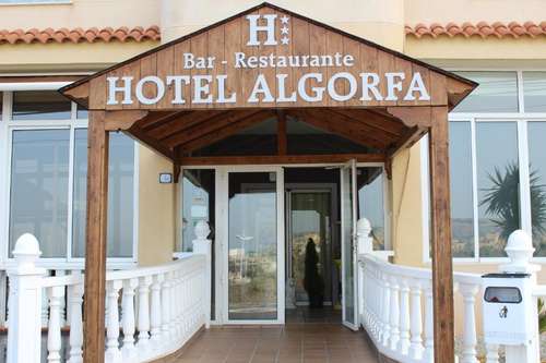 www.hotel-algorfa.com
