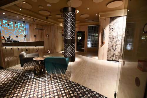 www.hotelorientedeteruel.com