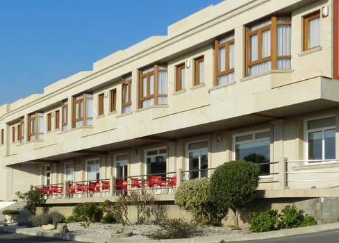 www.hotelrestaurantecostaverde.es