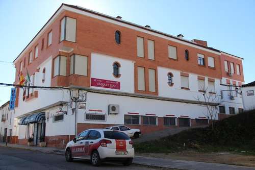 www.hotelvazquezdiaz.com