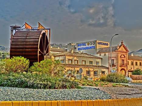 www.hotellozano.com