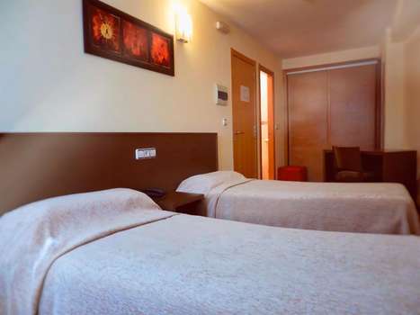 www.hotelstacatalina.es