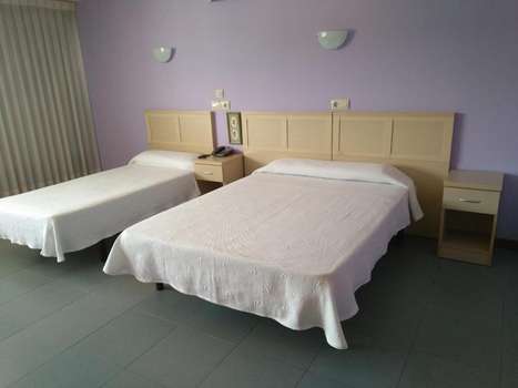 www.hotelcogullada.com