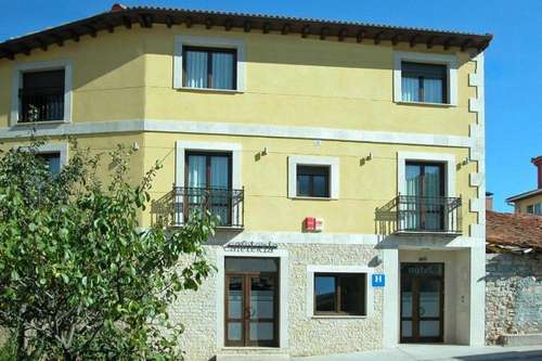www.hotelbrezales.com