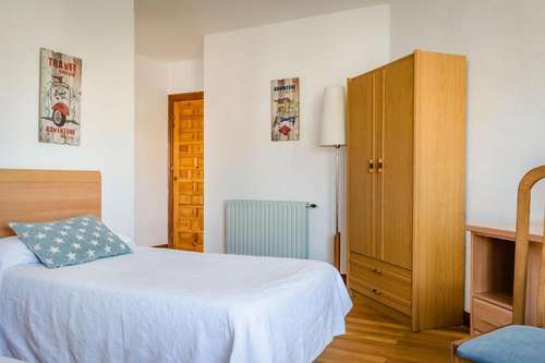 www.hotelsurfances.com