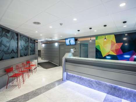 www.hotelburlada.es