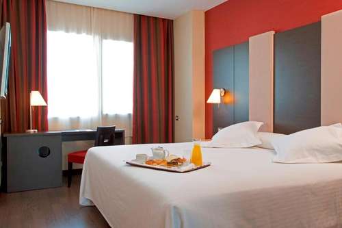 www.hotelagustinos.com