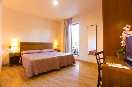 www.hotelgranadacentro.com