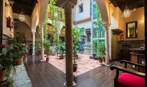 www.hotelpatiodelascruces.com