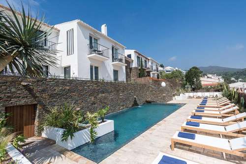 www.hotelvillagala.com